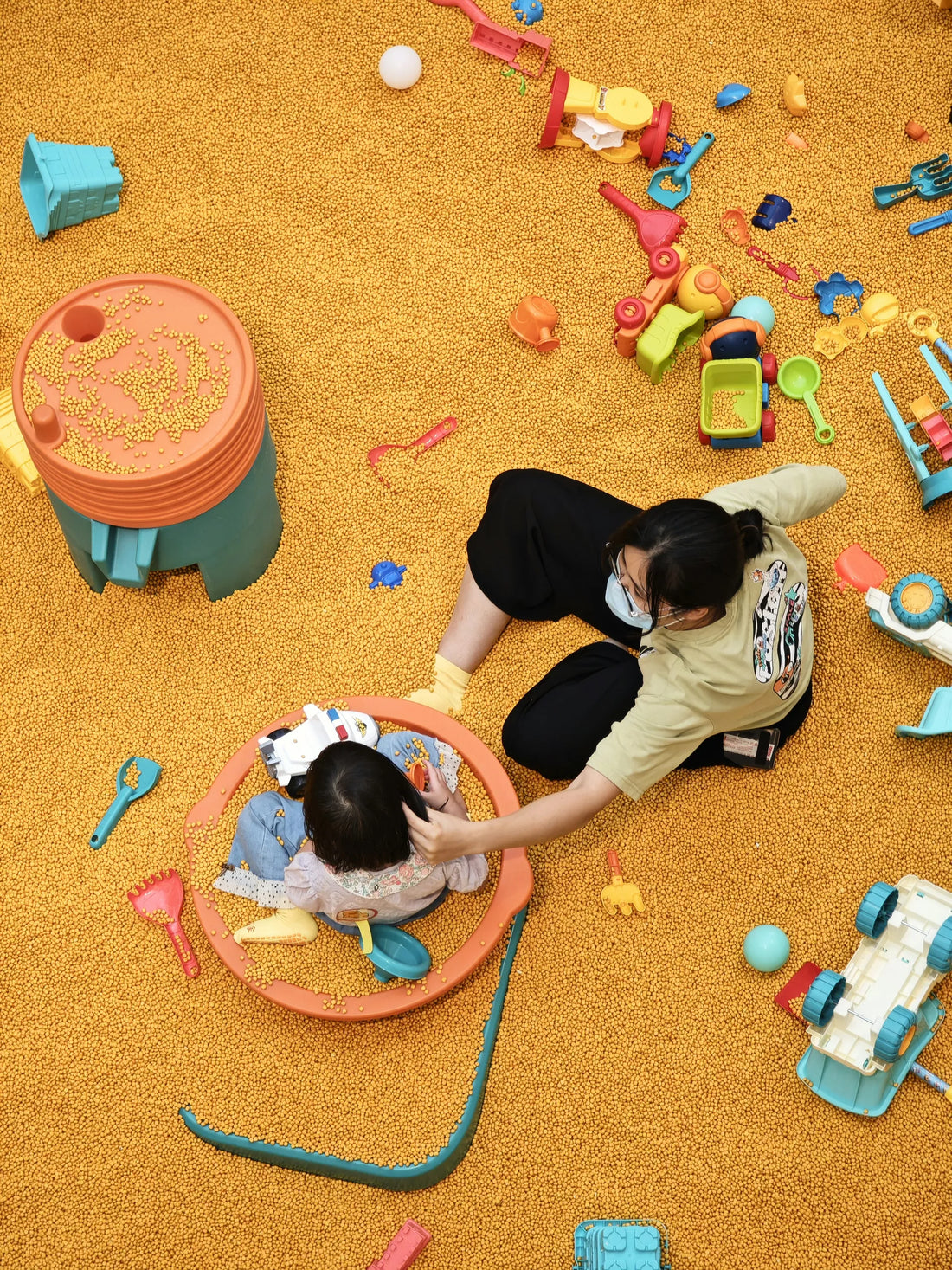 Busy Boards: Effective Tools or Distractions for Toddlers?
